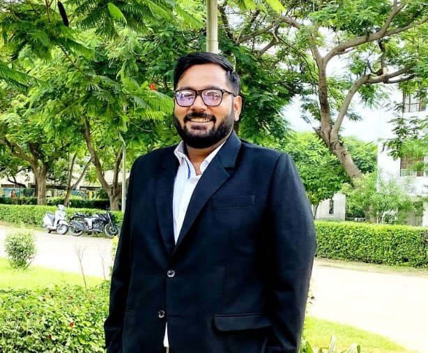 Mr. Maneesh Srivastava